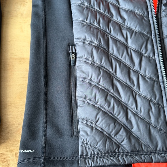 Women’s Saucony Tech Running Jacket - Picture 5 of 8